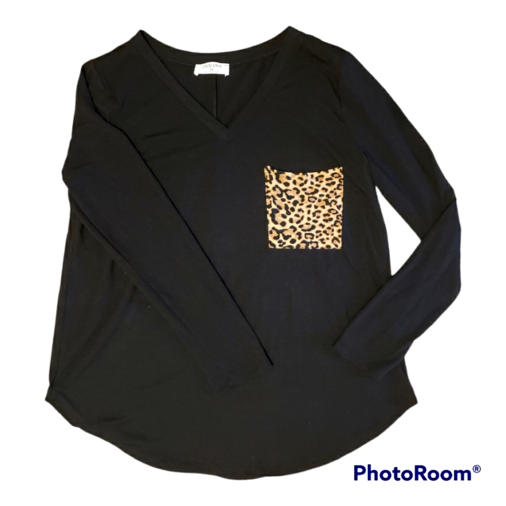 Zenana Outfitters Black V-Neck Long Sleeve Tee with Leopard Print Accent Pocket